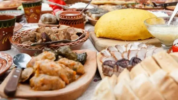 5 ianuarie, Ajun de Bobotează. Tradiția celor 12 bucate pentru belșug și protecție