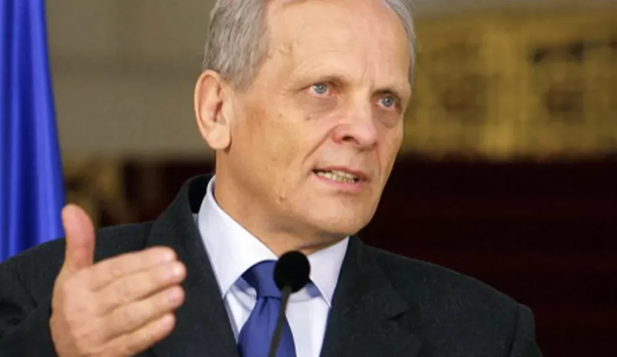 Dezvăluiri fără precedent făcute de Theodor Stolojan, toată clasa politică e mască
