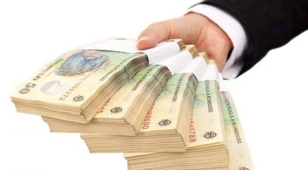 Lovitură pentru românii cu credite. Băncile modifică dobânzile în 2026