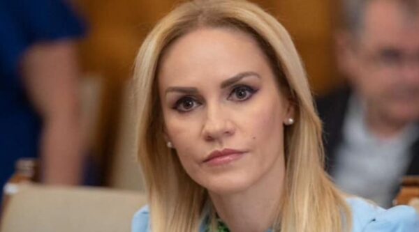 Gabriela Firea, emoționată la botezul nepoatei Emily-Victoria. Detaliile care au ieșit în evidență