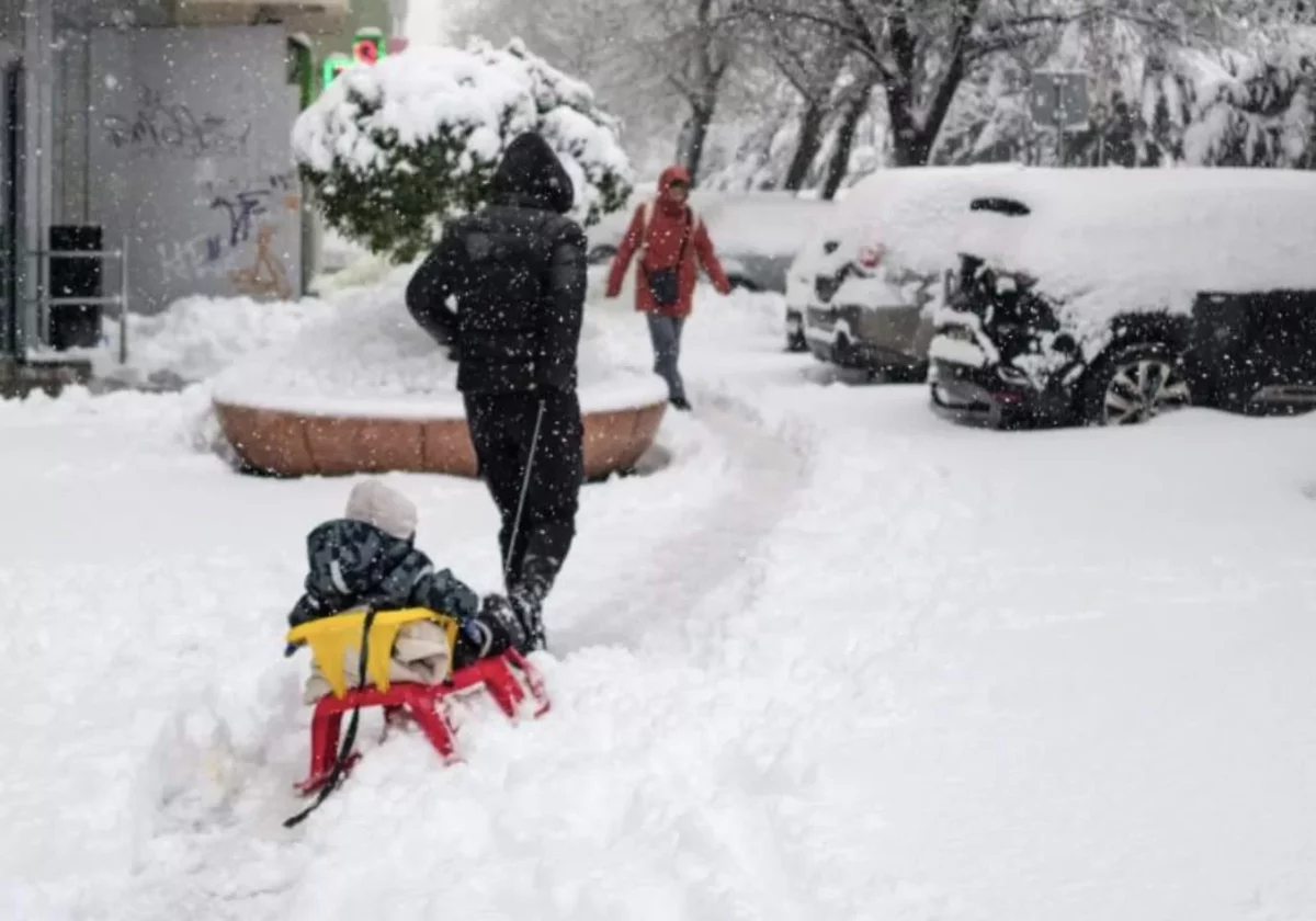 Iarna grea se întoarce. Cod portocaliu de viscol și vreme severă