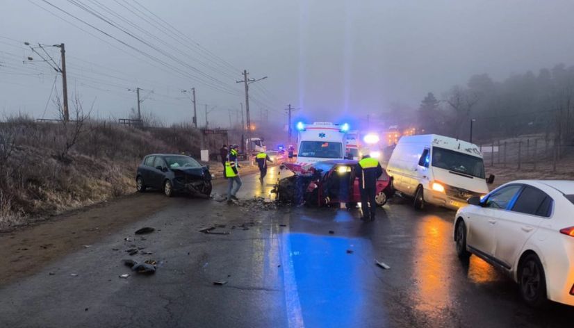 Accident grav la Ruginoasa. Două autoturisme s-au izbit frontal – UPDATE