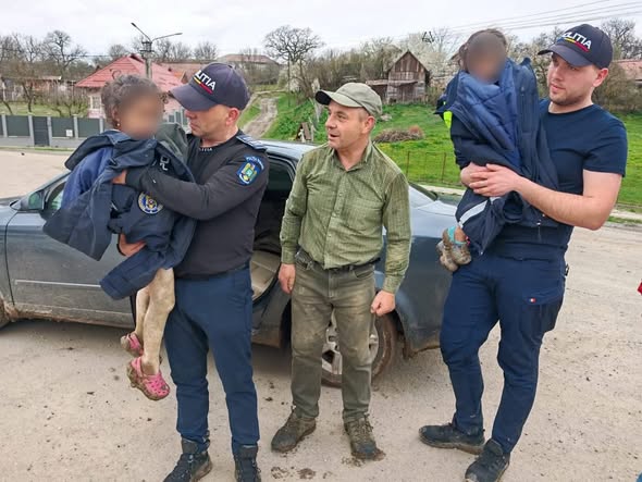 Ce le-au povestit părinților cele două fetițe din Târnăveni, după ce au fost găsite în pădure. Mama Rebecăi face dezvăluiri uluitoare: „Mi-a zis că o fetiță le-a legat la ochi”