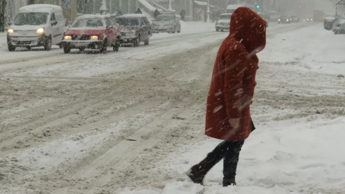 Ninge în România. Meteorologii anunță ninsori în…