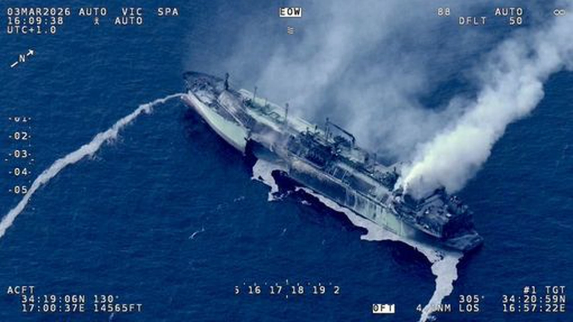 Petrolier rusesc în flăcări în Marea Mediterană. Nava Arctic Metagaz, sub sancțiuni, distrusă între Malta și Libia