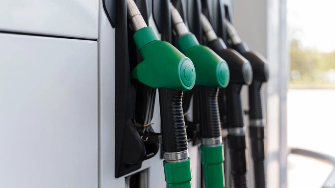 Guvernul declară criză pe piața carburanților! Se plafonează adaosul comercial și se limitează exporturile