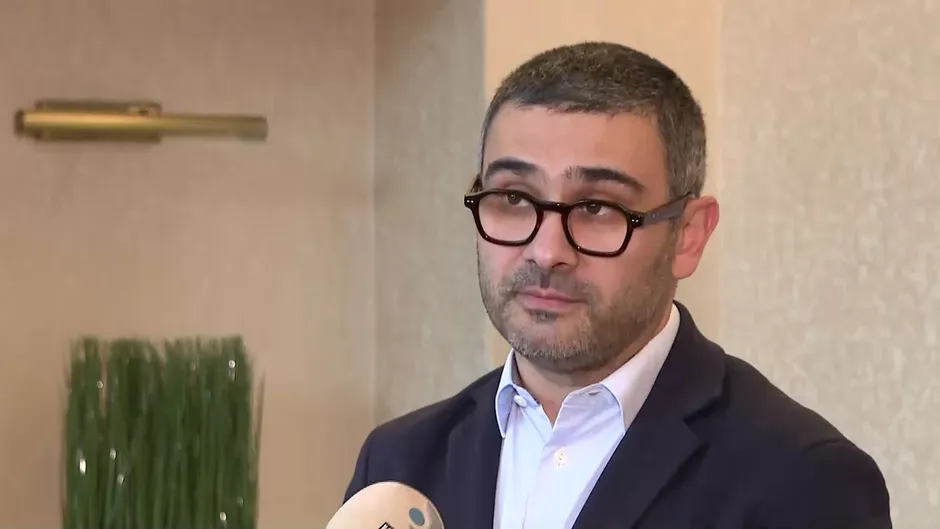 Ce se întâmplă cu pensiile și ajutoarele românilor în aprilie, după ce AUR a contestat Legea Bugetului la CCR: ”Din păcate…”