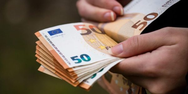Curs valutar 14 aprilie 2025. Schimbări pe piața din România. La cât a ajuns Euro imediat după Paște