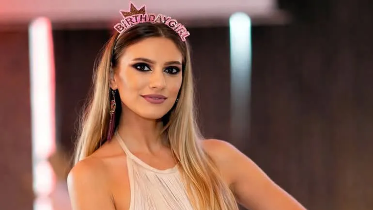 Andreea Sîrbu, o asistentă ATI din Târgu-Jiu, a fost găsită moartă în casă. O fetiță de 7 ani a rămas acum orfană de mamă