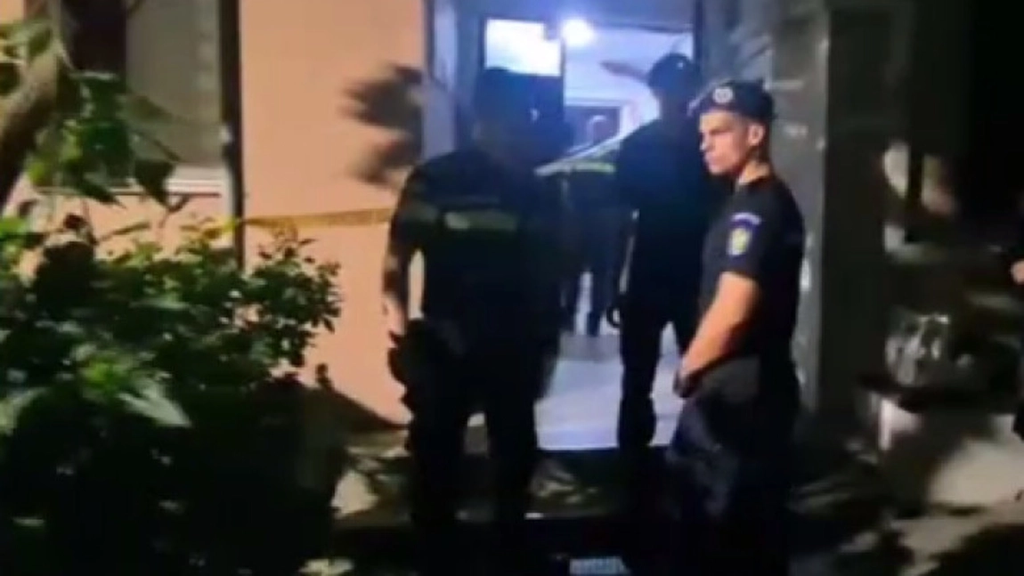 Triplă crimă în Tg. Jiu! Bunica și cei doi nepoți au fost găsiți morți în apartament