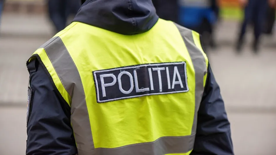 Descoperire macabră pe un câmp din Maramureș: un craniu, un picior, o geacă și două telefoane. Ar aparține unui bărbat dispărut în 2022