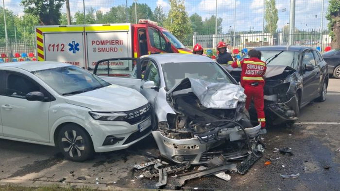 Cinci victime în urma unei ciocniri violente, în Oradea! O femeie și o minoră au ajuns la spital!