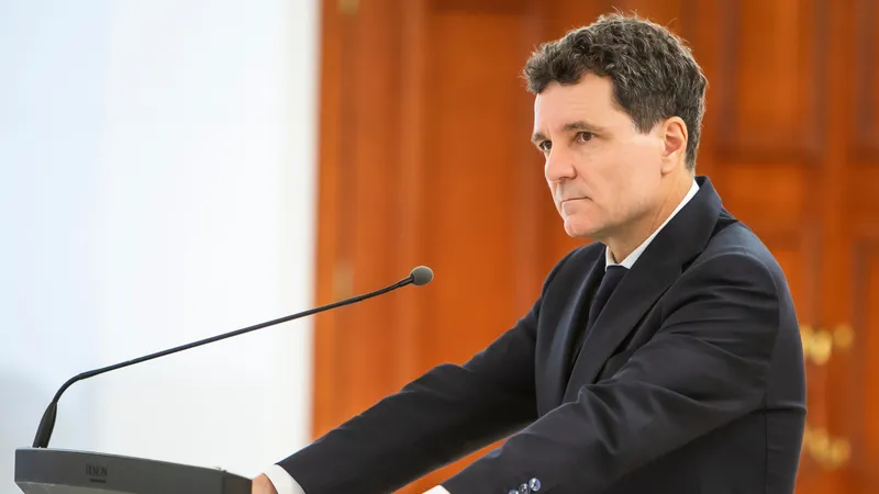 Decizia luată de Nicușor Dan în plină criză politică. Decretele au fost semnate, schimbarea intră în vigoare pe 1 august