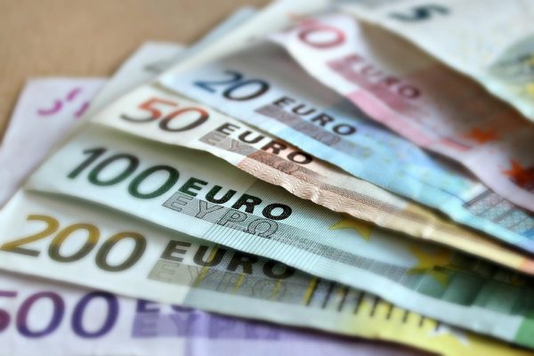 Cursul valutar 26 august 2026. La cât a ajuns Euro în România