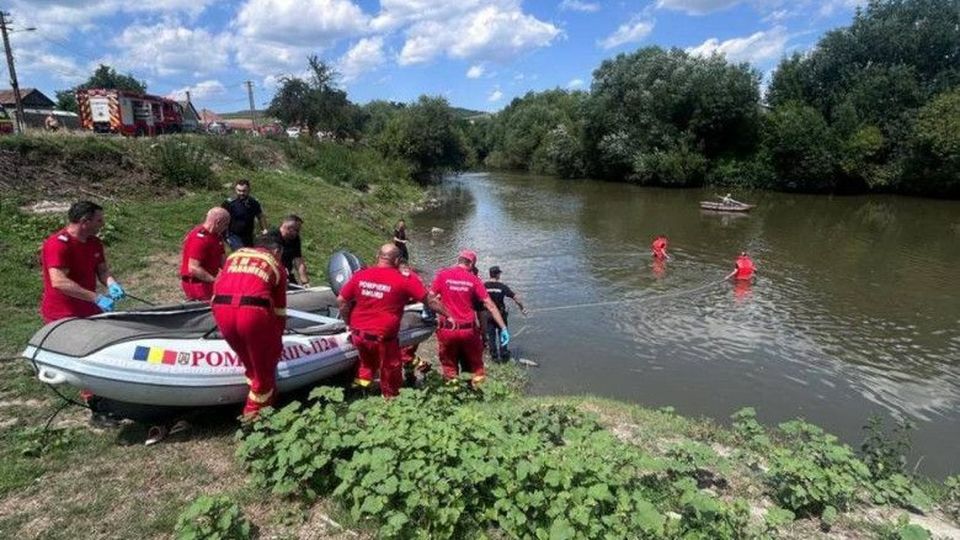 VIDEO Tragedie pe râul Mureș: Doi copii și-au pierdut viața în timp ce se aflau la scăldat