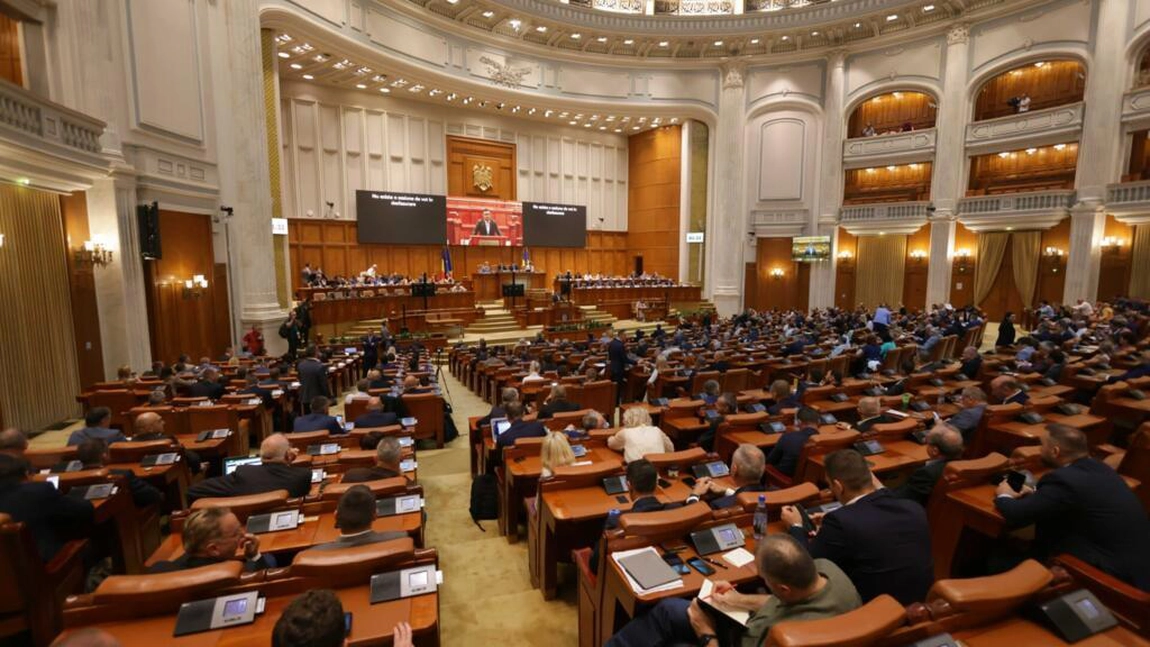 Camera Deputaților a adoptat mega-creditul european, în ciuda opoziției dure din partea AUR și SOS