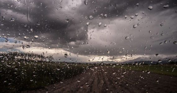 ANM a emis noi avertizări meteo. Ploile și vijeliile revin peste România