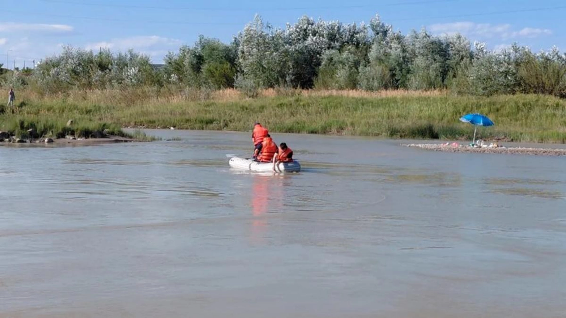 O tânără de 26 de ani s-a înecat în râul Mureș! Femeia era cu familia la scăldat!