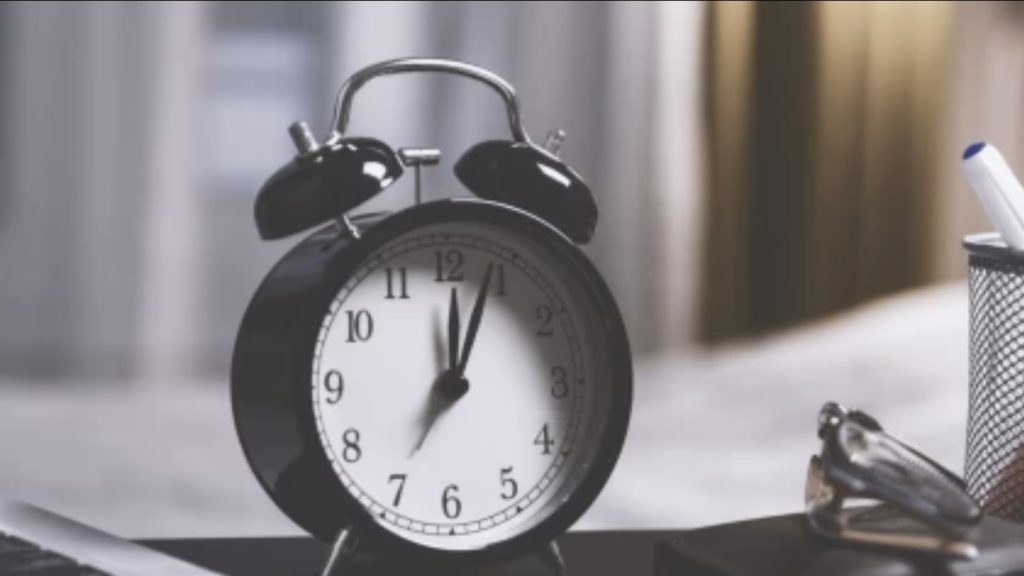 Se schimbă ora mai devreme în 2026, data la care trecem la ora de iarnă