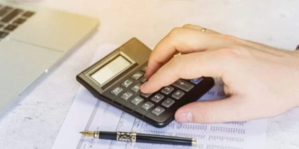 Pensionarii care au muncit în acești ani pot beneficia de un spor de până la 15%. Ce trebuie verificat în dosarul de pensie