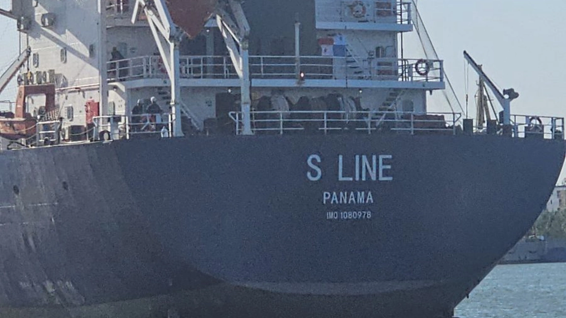 Incident grav pe Dunărea maritimă: O navă de peste 140 de metri scăpată de sub control a făcut prăpăd în portul Tulcea