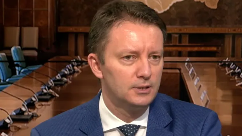 Cum ar arăta prima variantă a Guvernului Mureșan. Cine ar urma să preia portofoliile Justiției, Muncii și Finanțelor