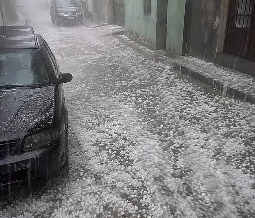 Vreme severă în România: Meteorologii anunță cod galben de instabilitate
