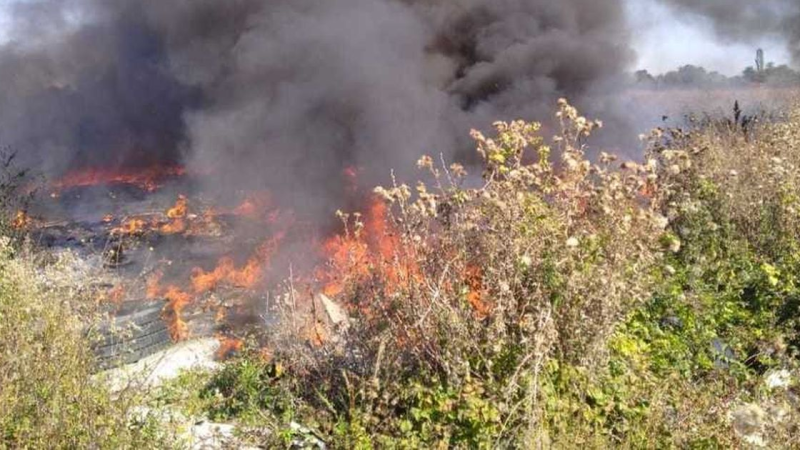 Incendiu devastator în Dâmbovița, alertă RO-Alert activată