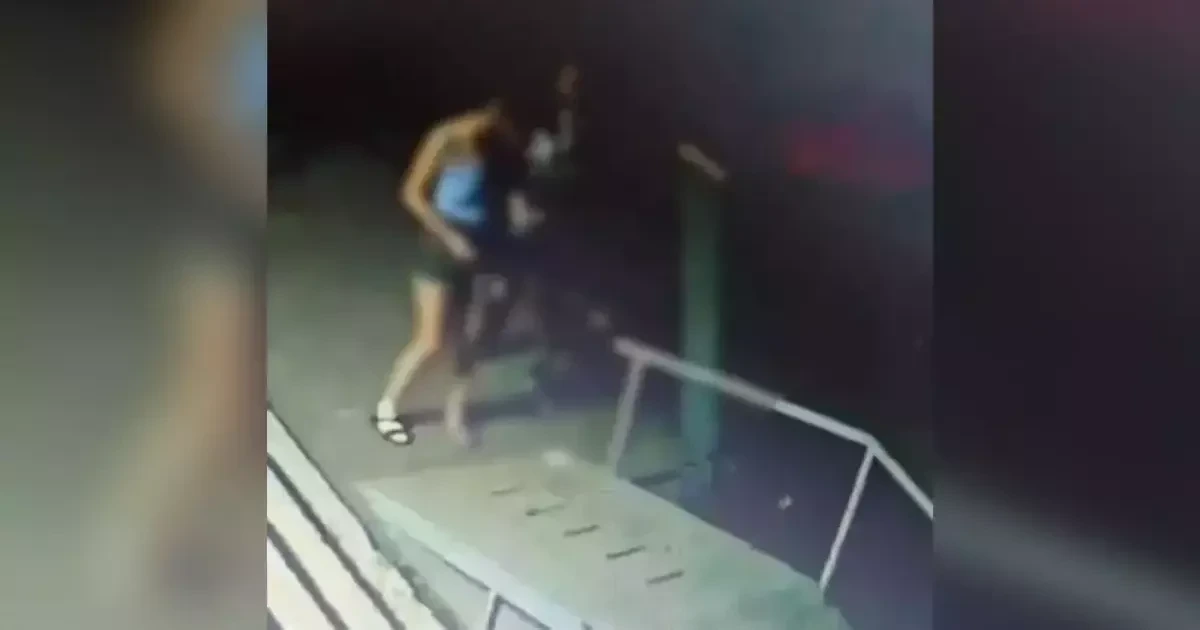 Un recidivist a violat o tânără, în Sectorul 2. Bărbatul și-a amenințat victima cu un cuțit, într-o parcare