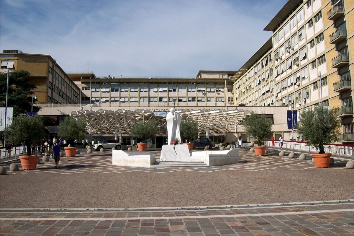 Policlinica universitară Agostino Gemelli din Roma
